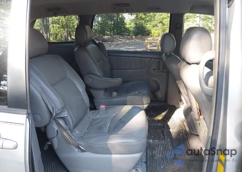 2008 Toyota Sienna Xle/Xle Limited z USA, uszkodzony, nr VIN 5TDZK22C08S183154